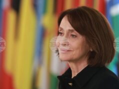 В МВнР работят 56 души в пенсионна възраст с дипломатически ранг, съобщи служебният министър Надежда Нейнски