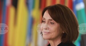 В МВнР работят 56 души в пенсионна възраст с дипломатически ранг, съобщи служебният министър Надежда Нейнски