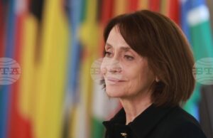 В МВнР работят 56 души в пенсионна възраст с дипломатически ранг, съобщи служебният министър Надежда Нейнски