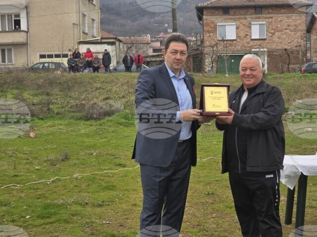 В Община Петрич избраха Стоян Кайнакчиев за "Цар на виното" сред близо 40 производители