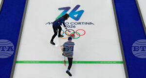 Великобритания победи Норвегия в двубой от олимпийския турнир по кърлинг за смесени отбори