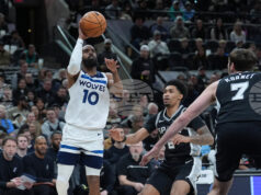 Ветеранът Майк Конли се завърна в Минесота Тимбъруулвс в НБА
