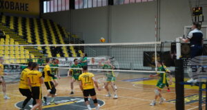 Волейболният Добруджа 07 успя да надиграе Миньор в напрегнат мач и червени картони за двата отбора