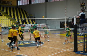 Волейболният Добруджа 07 успя да надиграе Миньор в напрегнат мач и червени картони за двата отбора