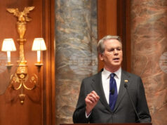 Върховният съд на САЩ отне предимството на президента Доналд Тръмп с решението си за митата, заяви министърът на финансите на САЩ Скот Бесънт