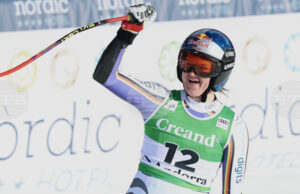 Германката Ема Айхер ликува в супергигантския слалом при жените от Световната купа по ски алпийски дисциплини в Солдеу