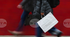 Годишната инфлация в еврозоната се забавя през януари, сочат експресни данни на Евростат