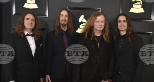 Групата „Мегадет“ за първи път оглави класацията на „Билборд" за албуми