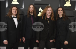 Групата „Мегадет“ за първи път оглави класацията на „Билборд" за албуми