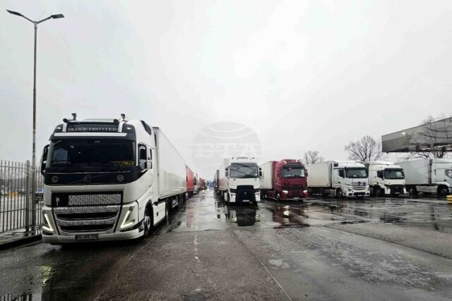 Движението е интензивно на изход за товарни автомобили на граничните пунктове "Капитан Андреево" и "Лесово"