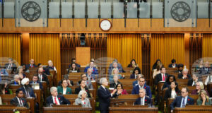 Депутат от канадската опозиция се присъедини към управляващата партия