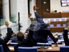 Депутатите излязоха в нова почивка заради липса на кворум