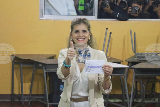 Дясноконсервативната Лаура Фернандес печели президентските избори в Коста Рика още Дясноконсервативната Лаура Фернандес печели президентските избори в Коста Рика още на първи тур