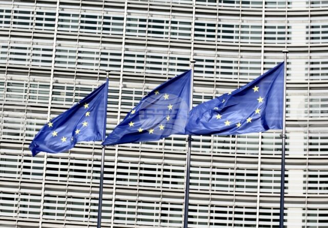 Европейската комисия продължава да очаква Орбан да спази поетите ангажименти за Украйна