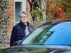 Европейската служба за борба с измамите проучва Питър Манделсън; британското правителство се съгласи да публикува документи, свързани с него