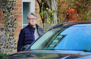 Европейската служба за борба с измамите проучва Питър Манделсън; британското правителство се съгласи да публикува документи, свързани с него Европейската служба за борба с измамите проучва Питър Манделсън; британското правителство се съгласи да публикува документи, свързани с него