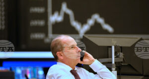 Европейските борси закриха предимно възходящо първата за седмицата търговска сесия