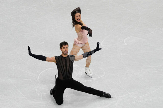 Европейските шампиони Лоранс Фурние Бодри и Гийом Сизерон спечелиха ритмичния танц при танцовите двойки на Олимпийските игри в Милано-Кортина
