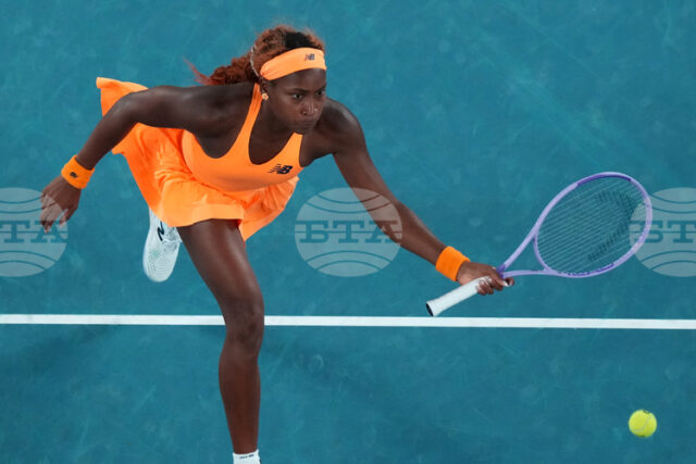 Елена Рибакина и Коко Гоф продължават в третия кръг на Елена Рибакина и Коко Гоф продължават в третия кръг на тенис турнира в Дубай