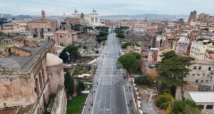 Забрана за предмети с острие с опрелена дължина и за достъп на определени нападатели до публични места обсъжда италианското правителство