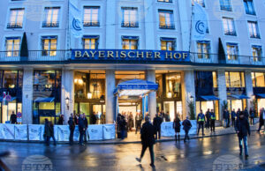 Хотел "Байеришер Хоф" в Мюнхен, където днес започва Мюнхенската конференция по сигурността.