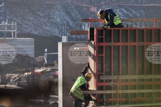 Издадените разрешителни за строеж на нови жилищни сгради в България се увеличават с 26,6 на сто през четвъртото тримесечие на 2025 г. на годишна основа, по данни на НСИ