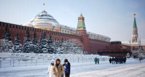 Икономическият растеж на Русия се забавя рязко до 1 на сто през 2025 г., съобщи Росстат