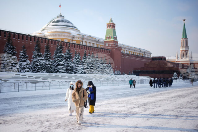 Икономическият растеж на Русия се забавя рязко до 1 на сто през 2025 г., съобщи Росстат