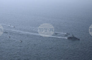 Иран изстреля ракети при учения в Ормузкия проток на фона на започналия в Женева нов кръг преговори със САЩ