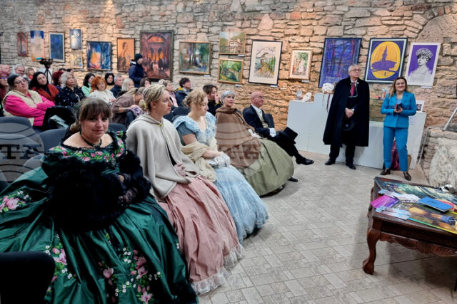 Италиански традиции чрез символиката и историята на Венецианския карнавал показват в „Двореца" в Балчик