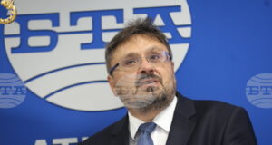 Как е изглеждала работата в БТА през 1898 година в сравнение с днес, 128 години по-късно