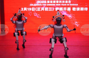 Китай посрещна годината на Коня с голяма гала и роботи