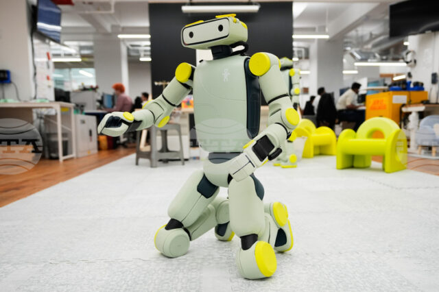 Китайски инвестиции превръщат Сърбия в хъб за хуманоидни роботи Китайски инвестиции превръщат Сърбия в хъб за хуманоидни роботи