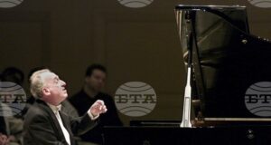 Комплект от 62 диска събира всички записи на пианиста Маурицио Полини и дава пълен поглед върху кариерата му