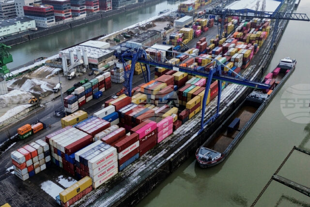 Кризите от началото на 2020 г. досега са нанесли икономически щети на Германия за близо 1 трлн. евро, показва проучване