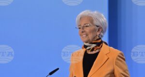 Кристин Лагард е уверила колегите си в ЕЦБ, че ще уведоми първо тях, ако реши да се оттегли преждевременно, пише Ройтерс