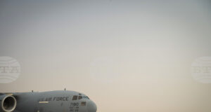 Кувейт съобщи, че трима военнослужещи са ранени при атаката срещу авиобазата „Али ас Салем“