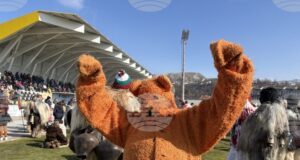 Кукери от цялата страна участват в празник за Сирни заговезни в град Костенец