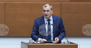 Към края на 2024 г. общо за страната лекарите със специалност "психиатрия" в лечебните заведения са 657, каза служебният здравен министър