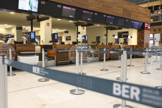 Летището в Берлин-Бранденбург преустанови полетите заради леден дъжд и поледица