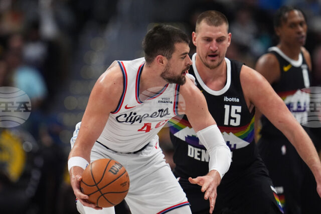 Лос Анджелис Клипърс изпрати центъра Ивица Зубац и нападателя Коби Браун в Индиана Пейсърс