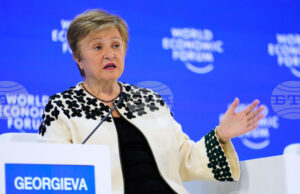 МВФ призова САЩ към фискална консолидация, за да намалят „твърде големия“ дефицит по текущата сметка