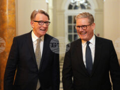 Манделсън е изправен пред искане да върне обезщетението, получено след отстраняването му като посланик в САЩ заради връзките му с Епстийн