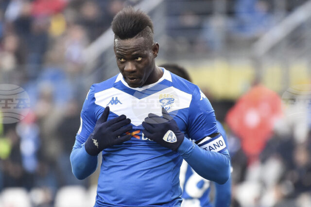 Марио Балотели е бил обиждан на расистка основа по време на мач в Дубай