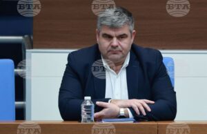 На снимката: началникът на отдел „Криминална полиция“ Ангел Папалезов