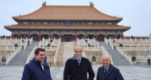 Мерц посети Забранения град в Пекин в края на визитата си в Китай