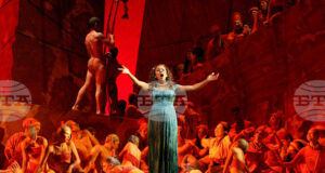 Мецосопраното Денис Грейвс се сбогува с оперната сцена след 40-годишна кариера