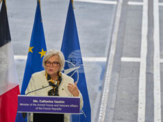 Министрите на отбраната на Индия и Франция засилиха сътрудничеството между страните си