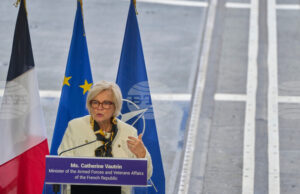 Министрите на отбраната на Индия и Франция засилиха сътрудничеството между страните си