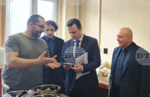 Министърът на енергетиката в оставка и изпълнителният директор на „Български енергиен холдинг“ посетиха Геологическия институт при БАН